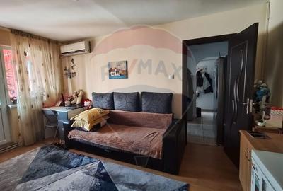 Apartament cu 3 camere semidecomandat, mobilat în Craiovița Nouă - 2
