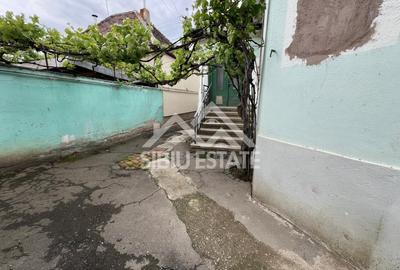 De vanzare: Proprietate cu 2 unitati locative ,Zona Lupeni, Sibiu - 3