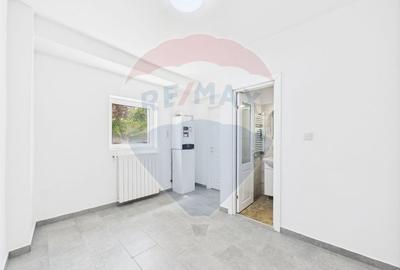 Casă individuală cu 8 camere cu Teren 81 Mp în Rahova - 4