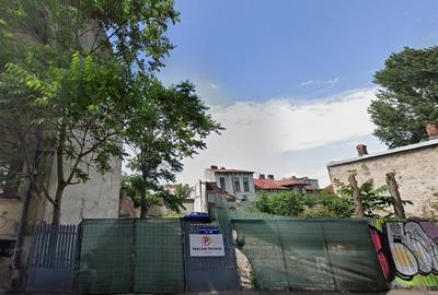 Teren Construcții intravilan de 300 mp, în Eminescu - 2