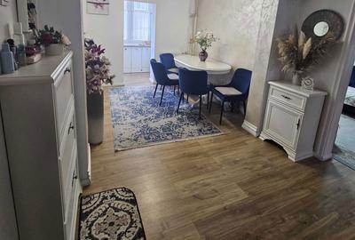 Apartament cu 4 camere decomandat în Dacia