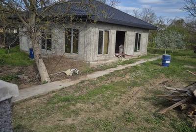 Casă cu 2 camere cu Teren 80 Mp în Alexeni - 6