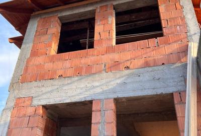 Casă cu 5 camere cu Teren 1440 Mp în Semlac - 5