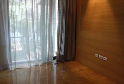 Casă cu Canalizare în Central