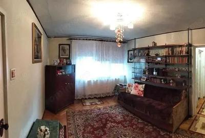 Apartament cu 2 camere nedecomandat în Semicentral