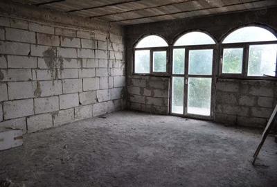 Casa de vanzare in Golesti, parter si etaj , 220 mp construiti , teren 916mp, la rosu - 5