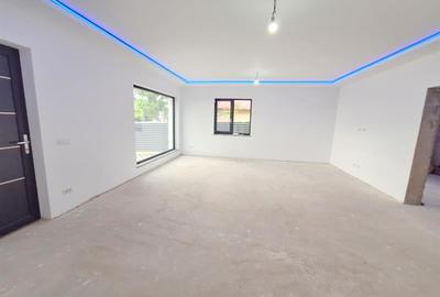 Casa noua P+M ,in Hemeius, aproape de Primarie, 413 mp  teren - 32