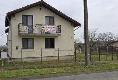 Casă individuală cu 5 camere în Vetiș