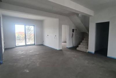 Casă cu 4 camere în Central - 10