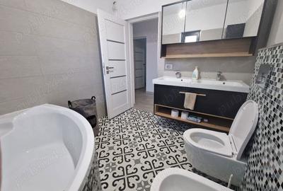 Casă cu 3 camere cu Teren 1100 Mp în Macea - 1