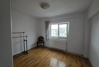 Apartament cu 4 camere decomandat în Central - 17