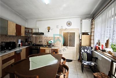 Casă cu 3 camere cu Canalizare în Schei - 10