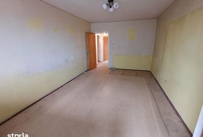 Apartament cu 3 camere decomandat în Decebal - 14