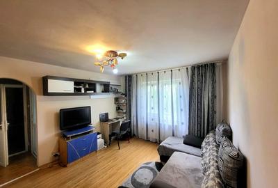 Apartament cu 2 camere semidecomandat în Micro 6