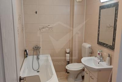Apartament cu 3 camere semidecomandat, mobilat în Florești - 6