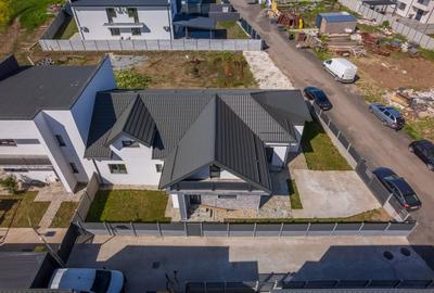 Casă individuală cu 8 camere cu Canalizare în Domnești - 22