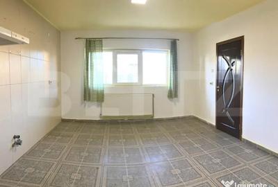 Casă cu 7 camere cu Teren 445 Mp în Central - 13