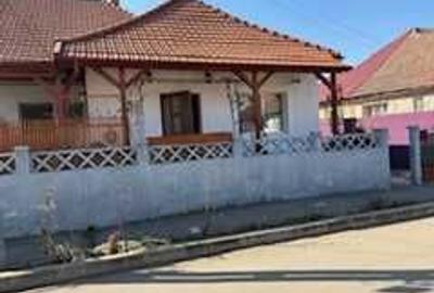 Casă cu 3 camere în Central
