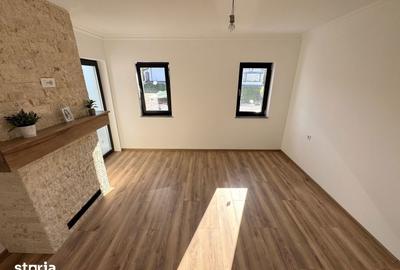 Casă cu 4 camere cu Teren 480 Mp în Bucium - 9