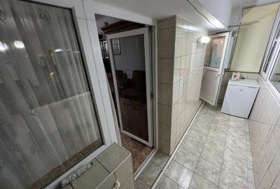 Apartament 3 camere zona Cora Bratianu - Scoala 8 - 10