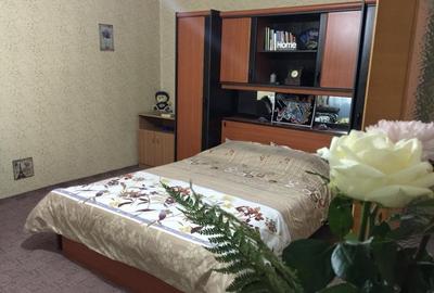 Garsonieră decomandată, mobilată în Dristor