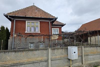 Casa + anexe gospodare?ti pe teren generos in Rediu, com - 2