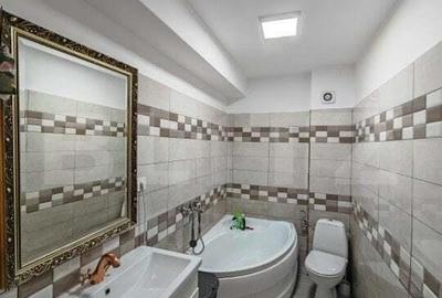 Apartament cu 3 camere decomandat, mobilat în Tractorul - 6