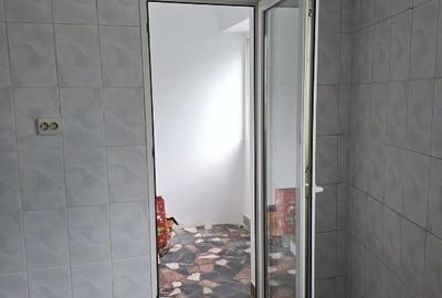 Apartament cu 5 camere decomandat în Universitate - 4