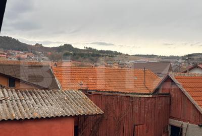 Casa de vanzare proprietate generoasa 2.285 m2 teren - 4