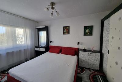 Apartament cu 3 camere semidecomandat în Girocului - 9