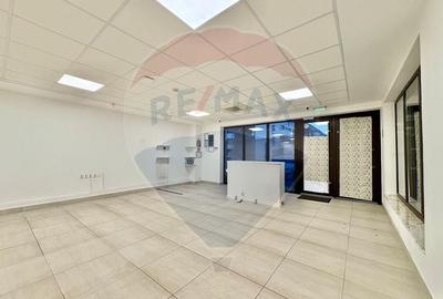 Spațiu comercial, de 122 mp, în Central - 3