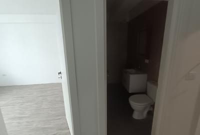 Apartament cu 2 camere decomandat în Vișani - 10