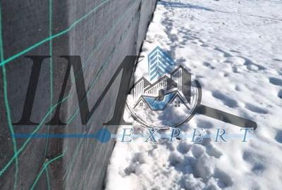 Teren de 8100 mp, în Central