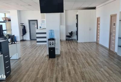 Spațiu comercial, de 160 mp, în Central - 1