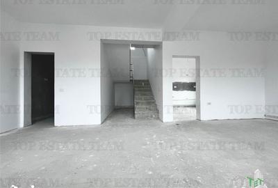 Casă cu 4 camere cu Canalizare în Lumina - 3
