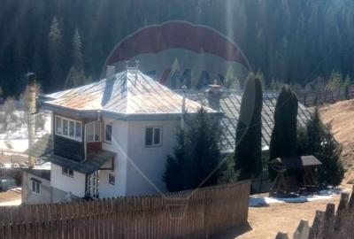 Casă cu 7 camere cu Teren 6965 Mp în Drăgoiasa