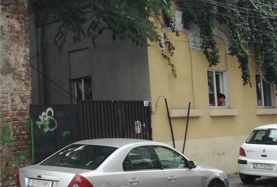 Casă cu 4 camere cu Teren 185 Mp în P-ța Victoriei - 5