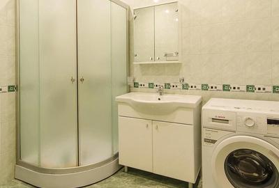 Apartament cu 2 camere decomandat în Complex Studențesc