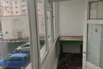 Apartament de vanzare - 3