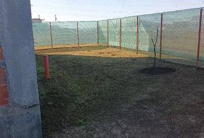 Casă cu 4 camere cu Teren 550 Mp în Central - 1