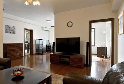 Apartament cu 4 camere semidecomandat, mobilat în 1 Mai - 8