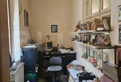 Casă cu 4 camere cu Teren 372 Mp în Central