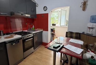 Apartament cu 3 camere decomandat în Siderurgiștilor - 2