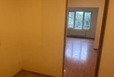 Garsonieră decomandată în Central - 9