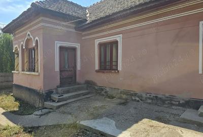 Casă cu 5 camere în Giubega - 9