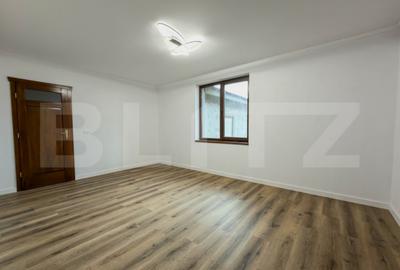 Casă cu 4 camere cu Teren 2000 Mp în Central - 7