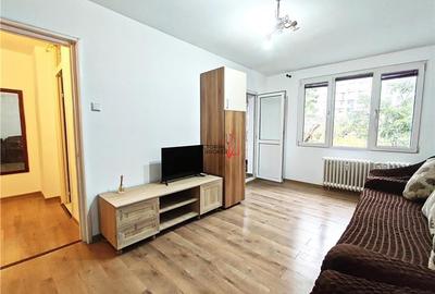 Prima inchiriere, decomandat, bloc stradal, et.2/10 la 5 min metrou Nicolae Grig Prima inchiriere, decomandat, bloc stradal, et.2/10 la 5 min metrou Nicolae Grig - 2