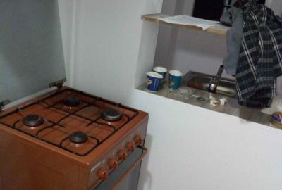 Garsonieră decomandată în Central - 2