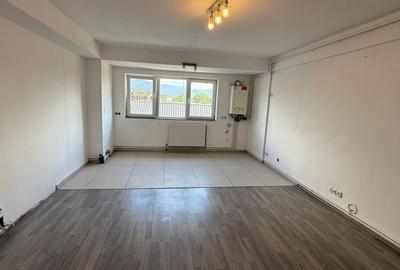 Apartament cu 4 camere în Central