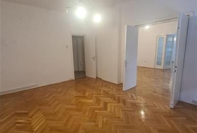 Universitate , 4 camere superb, terasa, 2 bai, centrala, parchet lemn masiv. - 10